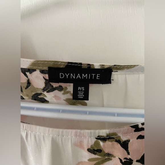 Women’s Dynamite Small T-Shirt - Picture 3 of 5